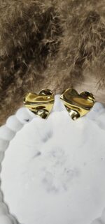 Pleated heart earrings - Image 2